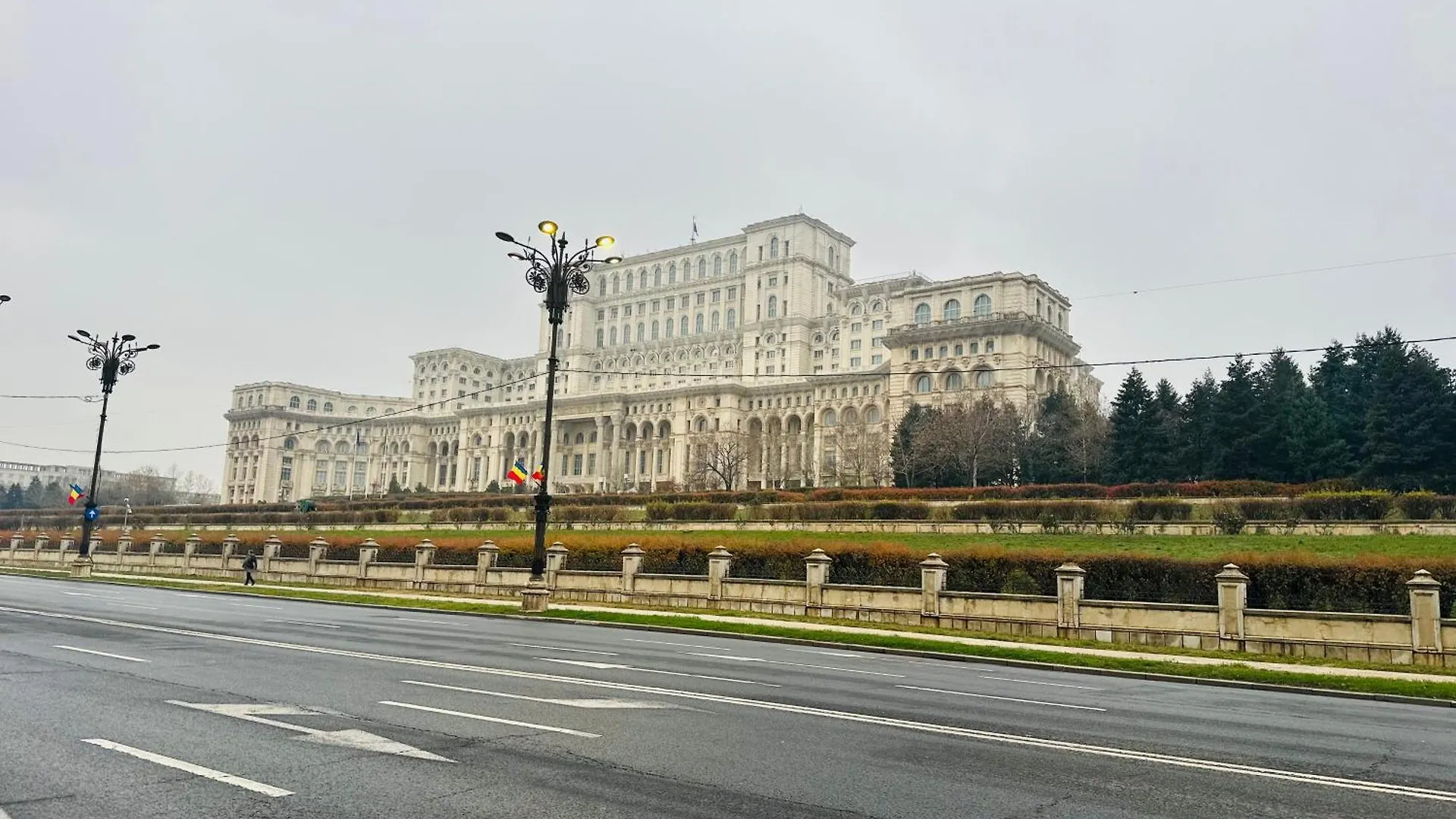 Beautiful 2Bedflatcismigiu Apartment Bucharest